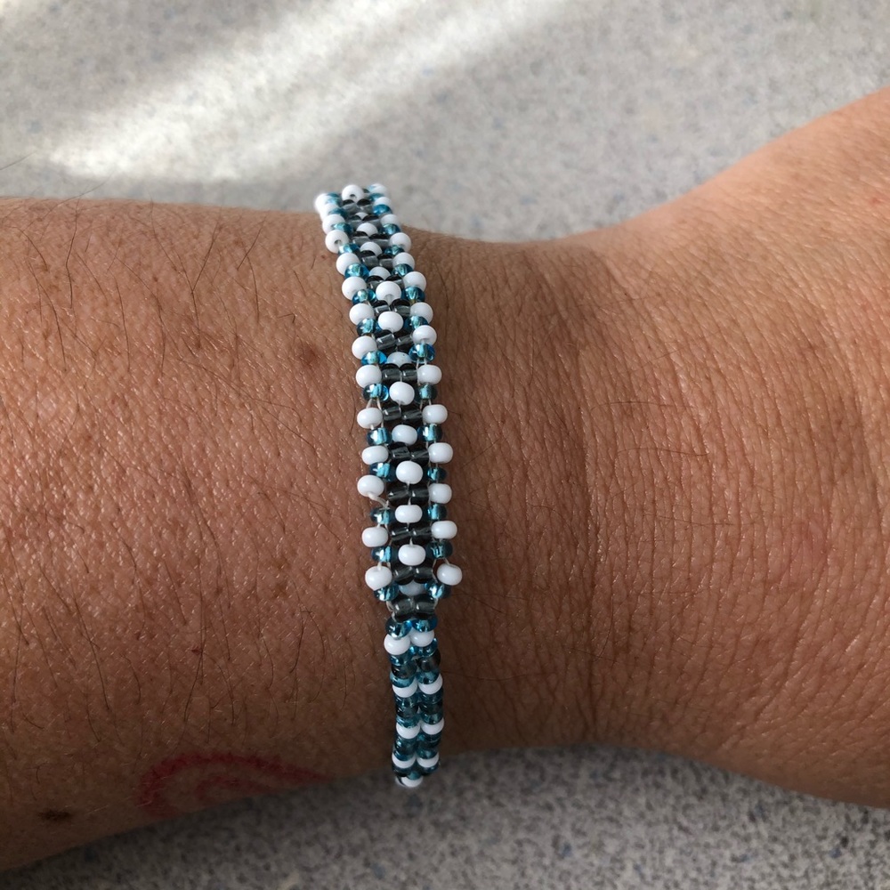 Bracelet hand-beaded, Native American